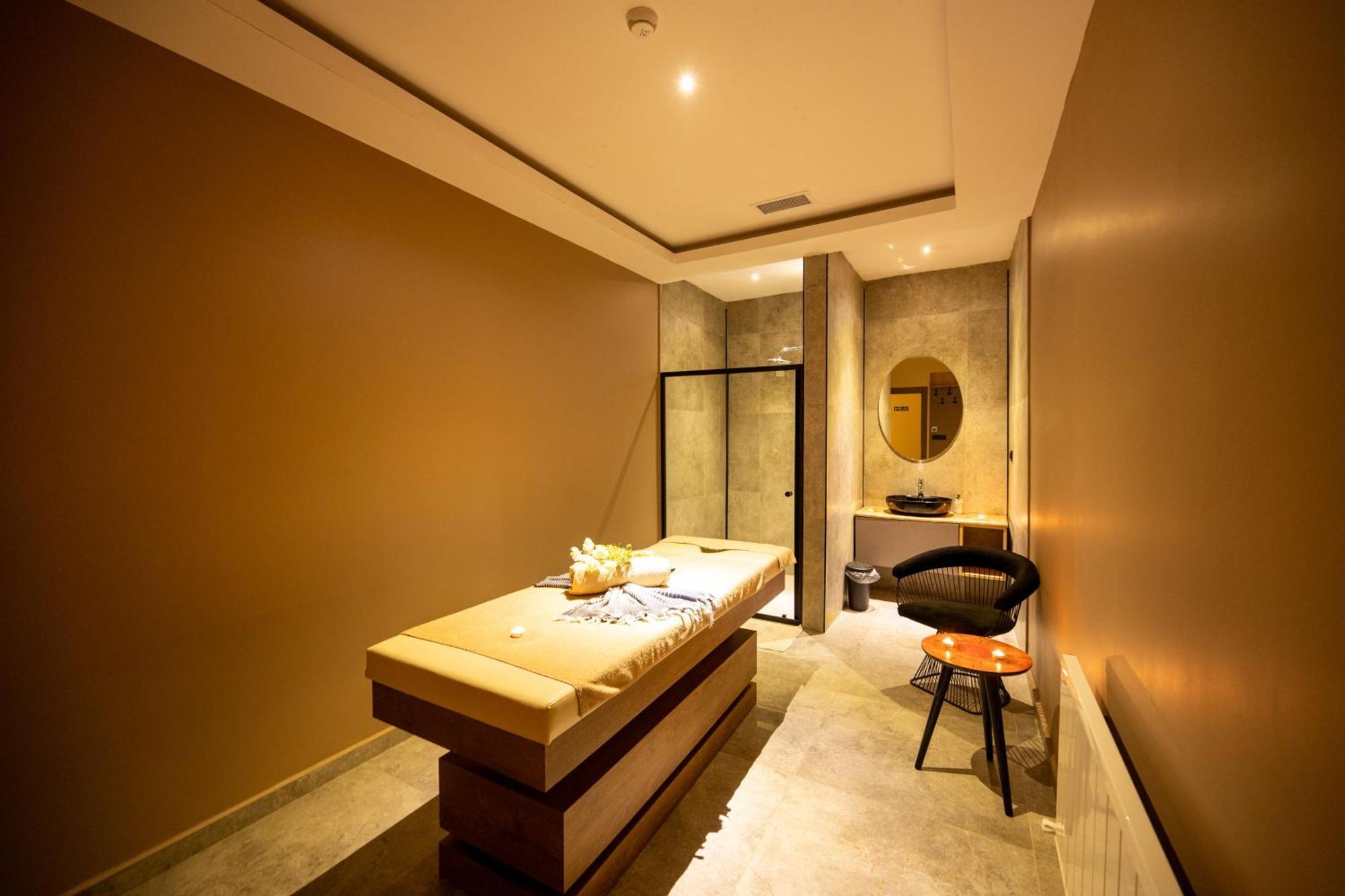 Vess Hotel Istanbul Exterior photo